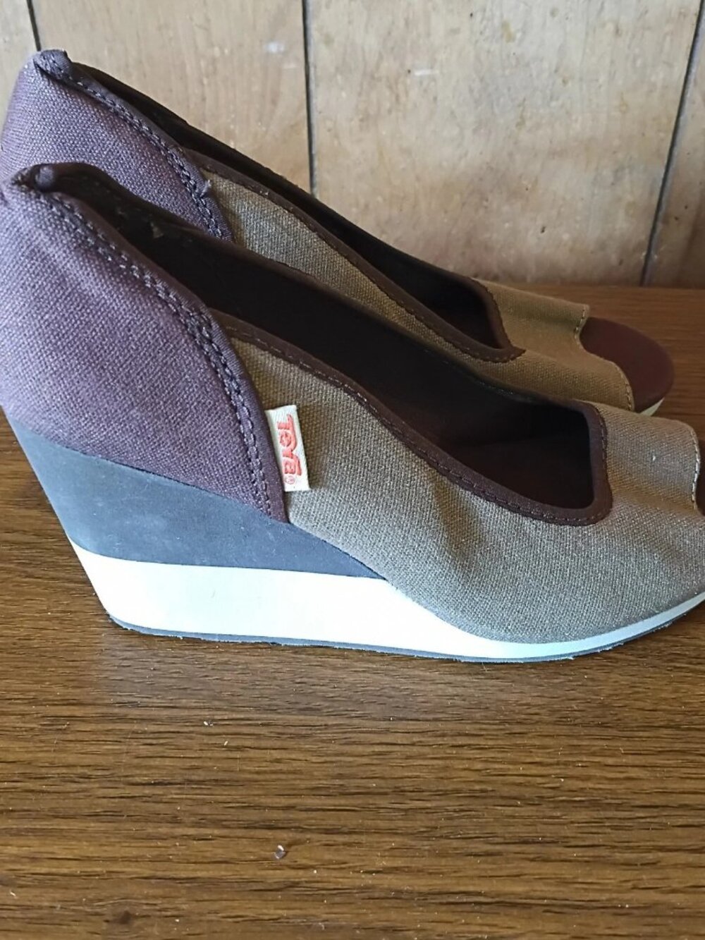 Teva Women's Wedge Peep Toe Shoes Size 7 Taupe Brown Canvas Slip-On - Picture 6 of 7